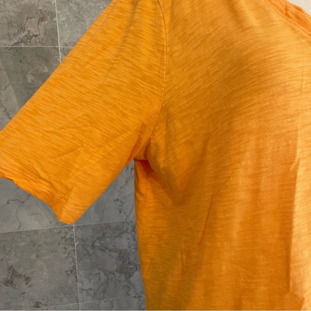 Chico’s Boxy Short Sleeve VNeck Tee - Picture 4 of 8